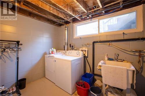 4315 Highway #6 Highway, Glanbrook, ON - Indoor Photo Showing Laundry Room