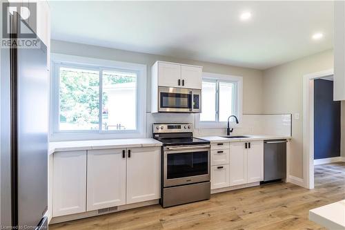 2437 Exeter Crescent, Burlington, ON - Indoor Photo Showing Kitchen With Stainless Steel Kitchen