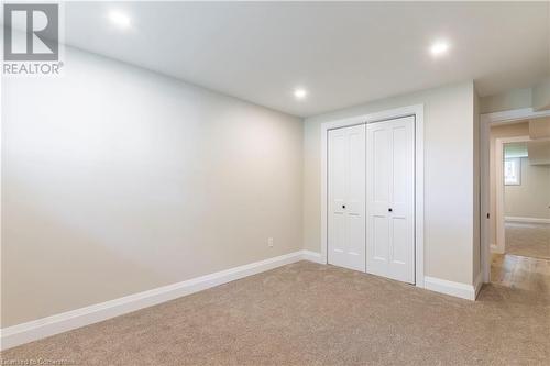 2437 Exeter Crescent, Burlington, ON - Indoor Photo Showing Other Room