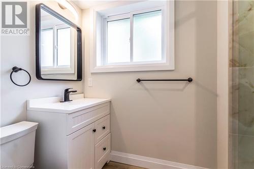 2437 Exeter Crescent, Burlington, ON - Indoor Photo Showing Bathroom