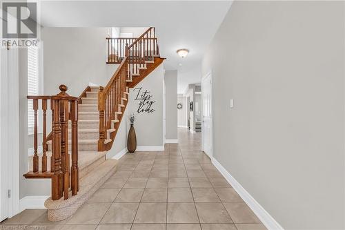 8 Saybrook Gardens, Stoney Creek, ON - Indoor Photo Showing Other Room