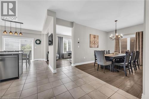 8 Saybrook Gardens, Stoney Creek, ON - Indoor Photo Showing Dining Room