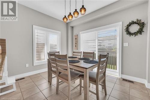 8 Saybrook Gardens, Stoney Creek, ON - Indoor Photo Showing Dining Room