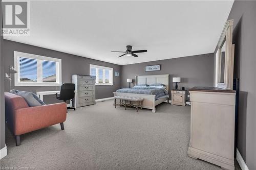 8 Saybrook Gardens, Stoney Creek, ON - Indoor Photo Showing Bedroom