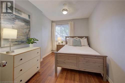 95 Fonthill Road Unit# 4, Hamilton, ON - Indoor Photo Showing Bedroom