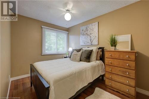 95 Fonthill Road Unit# 4, Hamilton, ON - Indoor Photo Showing Bedroom