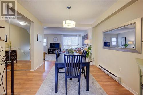 95 Fonthill Road Unit# 4, Hamilton, ON - Indoor Photo Showing Dining Room