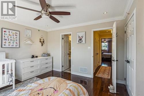 9 Newell Court, Hamilton, ON - Indoor Photo Showing Bedroom