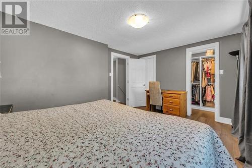 2200 Glenwood School Drive Unit# 42, Burlington, ON - Indoor Photo Showing Bedroom