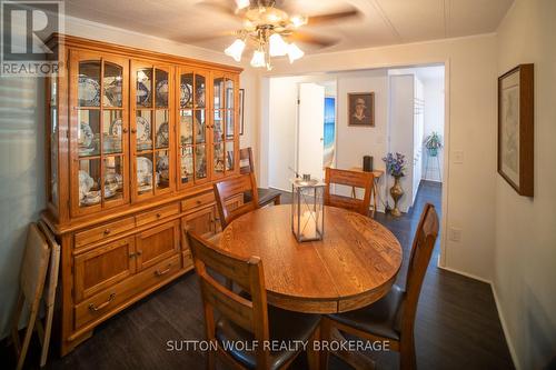 477 Richard Crescent, Strathroy-Caradoc (Sw), ON - Indoor Photo Showing Dining Room