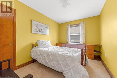 139 Tragina Avenue S, Hamilton, ON - Indoor Photo Showing Bedroom