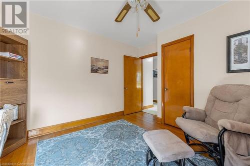 139 Tragina Avenue S, Hamilton, ON - Indoor Photo Showing Living Room