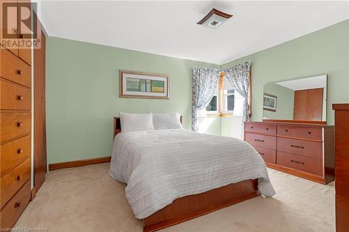 139 Tragina Avenue S, Hamilton, ON - Indoor Photo Showing Bedroom