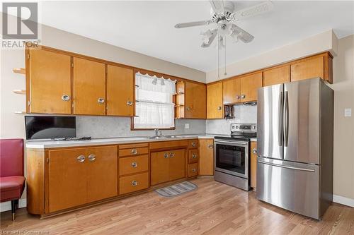 139 Tragina Avenue S, Hamilton, ON - Indoor Photo Showing Kitchen With Double Sink