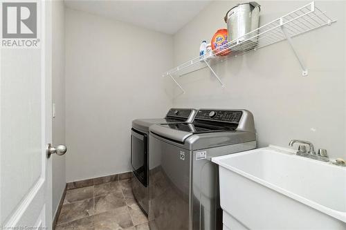 1035 Victoria Road S Unit# 119, Guelph, ON - Indoor Photo Showing Laundry Room