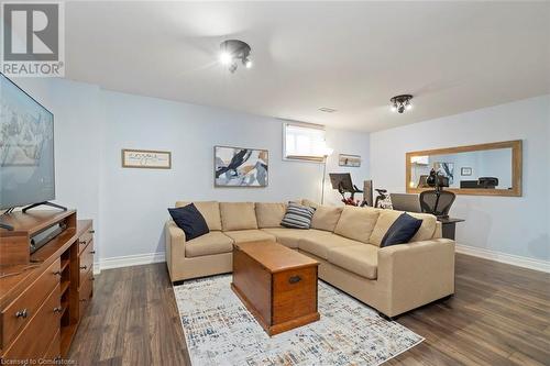 1035 Victoria Road S Unit# 119, Guelph, ON - Indoor Photo Showing Living Room