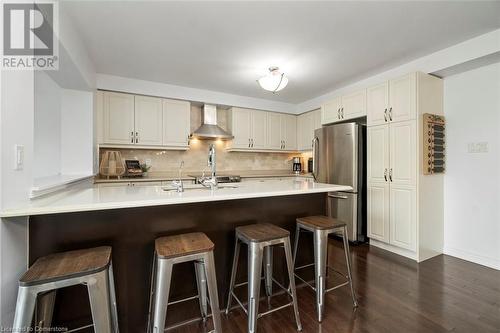 1035 Victoria Road S Unit# 119, Guelph, ON - Indoor Photo Showing Kitchen