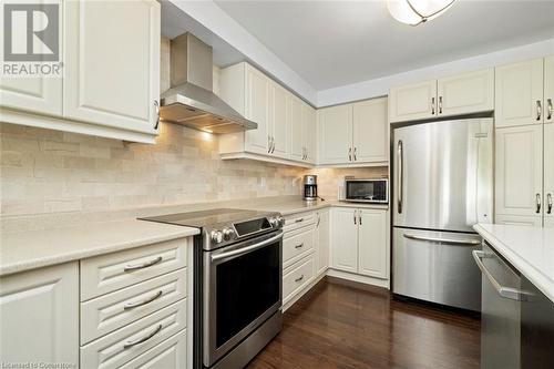 1035 Victoria Road S Unit# 119, Guelph, ON - Indoor Photo Showing Kitchen With Upgraded Kitchen