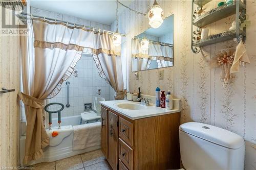 5473 Hillsdale Avenue, Niagara Falls, ON - Indoor Photo Showing Bathroom