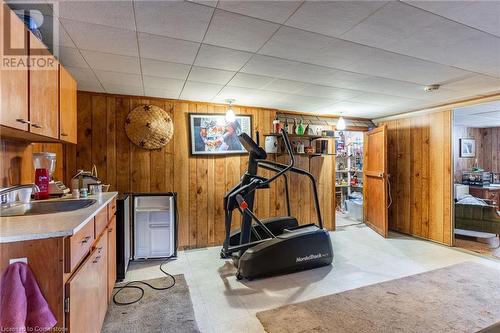 5473 Hillsdale Avenue, Niagara Falls, ON - Indoor Photo Showing Gym Room