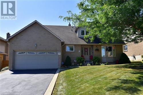 8 Lennard Crescent, Dundas, ON - Outdoor With Facade