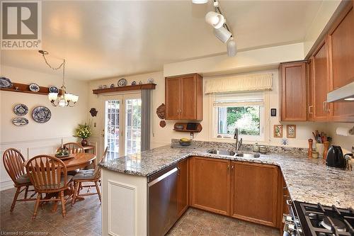 8 Lennard Crescent, Dundas, ON - Indoor Photo Showing Kitchen With Double Sink