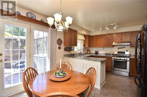 8 Lennard Crescent, Dundas, ON - Indoor Photo Showing Dining Room