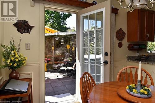 8 Lennard Crescent, Dundas, ON - Indoor Photo Showing Dining Room