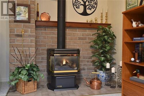 8 Lennard Crescent, Dundas, ON - Indoor With Fireplace