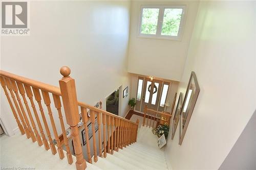 8 Lennard Crescent, Dundas, ON - Indoor Photo Showing Other Room