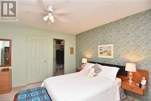 8 Lennard Crescent, Dundas, ON - Indoor Photo Showing Bedroom