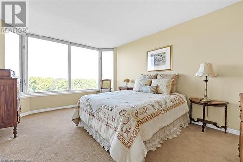 180 Limeridge Road W Unit# 702, Hamilton, ON - Indoor Photo Showing Bedroom