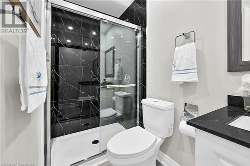 170 Cedardale Avenue, Stoney Creek, ON - Indoor Photo Showing Bathroom