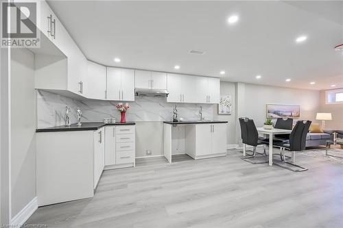 170 Cedardale Avenue, Stoney Creek, ON - Indoor Photo Showing Kitchen