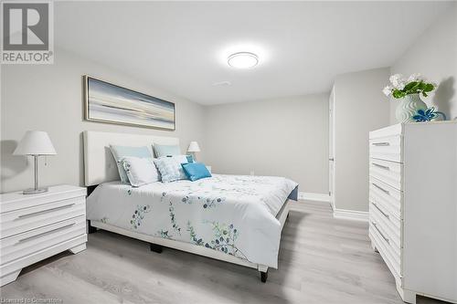 170 Cedardale Avenue, Stoney Creek, ON - Indoor Photo Showing Bedroom