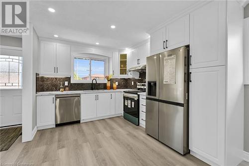 170 Cedardale Avenue, Stoney Creek, ON - Indoor Photo Showing Kitchen