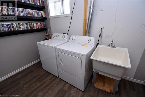 26 Hatton Drive, Ancaster, ON - Indoor Photo Showing Laundry Room