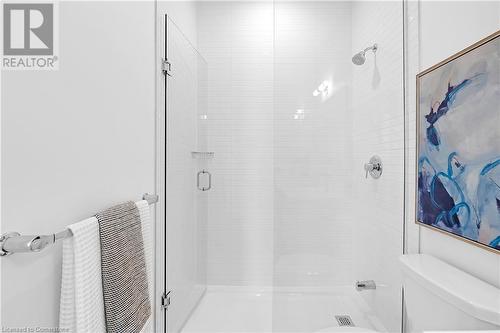 3220 William Coltson Avenue Unit# 2207, Oakville, ON - Indoor Photo Showing Bathroom