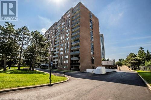 4 Lisa Street Unit# 712, Brampton, ON - Outdoor With Facade