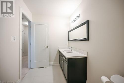 14 Bayberry Lane, Hamilton, ON - Indoor Photo Showing Bathroom