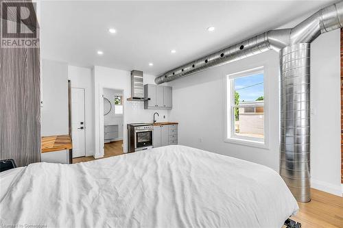 198 Dundurn Street S, Hamilton, ON - Indoor Photo Showing Bedroom