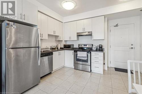 2486 Old Bronte Road Unit# 519, Oakville, ON - Indoor Photo Showing Kitchen