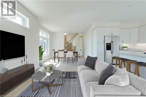 62 Delano Way, Newmarket, ON - Indoor Photo Showing Living Room