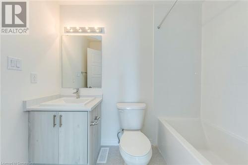 62 Delano Way, Newmarket, ON - Indoor Photo Showing Bathroom