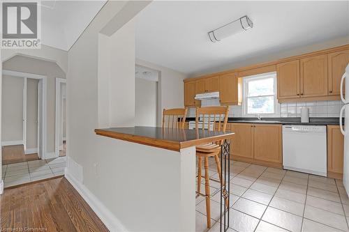 245 Cedardale Avenue, Hamilton, ON - Indoor Photo Showing Kitchen