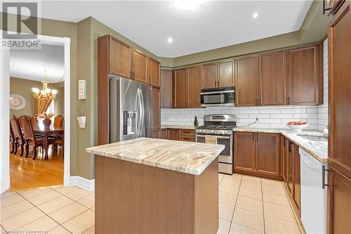 42 Hansford Drive, Brantford, ON - Indoor Photo Showing Kitchen With Stainless Steel Kitchen With Upgraded Kitchen