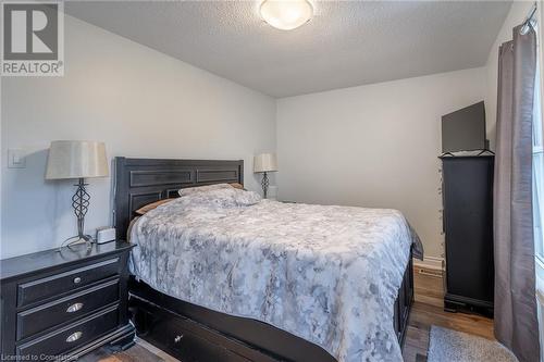 596 Grey Street Unit# 8, Brantford, ON - Indoor Photo Showing Bedroom