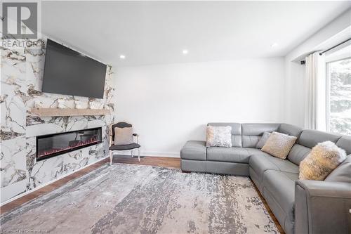 1040 Cedarwood Place, Burlington, ON - Indoor Photo Showing Living Room With Fireplace