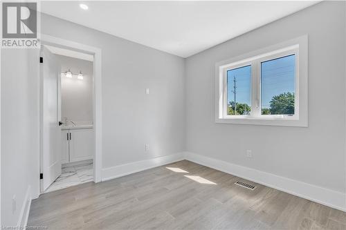 86 Beland Avenue N, Hamilton, ON - Indoor Photo Showing Other Room