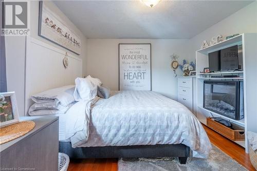 25 Morgan Drive, Caledonia, ON - Indoor Photo Showing Bedroom